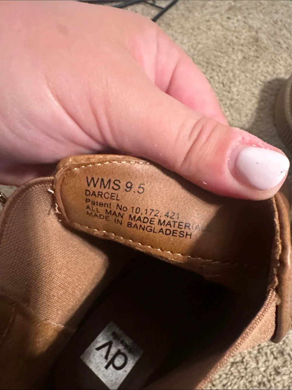 NWOT Dolce Vita Women’s Darcel Chelsea Platform Boot in Tan 9.5